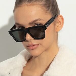 New! Valentino V GOLD I VLS 162A, Chic Black Sunglasses, Authentic